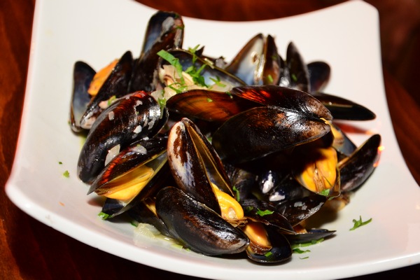 Moules Frites Night At Starlight